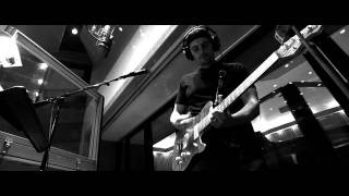 Robbie Williams and Brad Paisley - Collision of Worlds - from Disney-Pixar's Cars 2