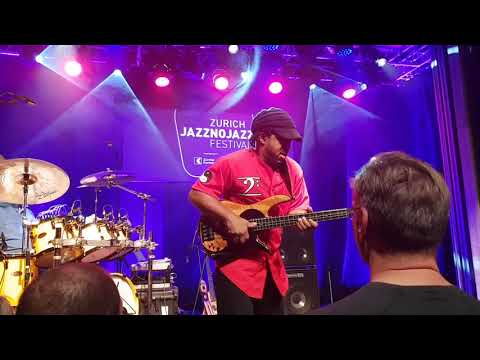 JazzNoJazz Festival Zürich 2018 - Victor Wooten & Dennis Chambers & Bob Franceschini (5)