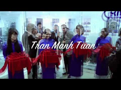 Corte da fita de inauguração da Rimowa 720p.mov