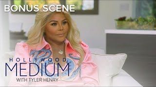 Tyler Henry Predicts Major &quot;Move&quot; in Lil&#39; Kim&#39;s Life | Hollywood Medium with Tyler Henry | E!