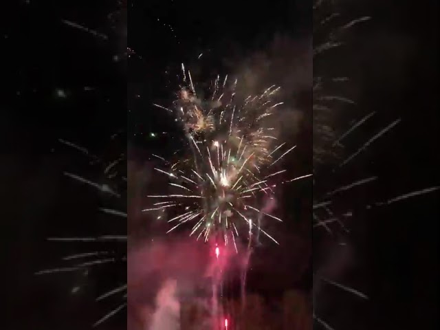 Праздничный салют в Тетюшах ко Дню города