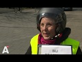 Snorfietsers stappen naar rechter