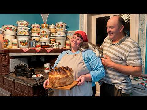 Easter Baking in the Countryside – Julia’s Sweet Paska Recipe | Farm Vlog