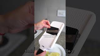 Video de Rebanador rallador mandolina con mango Utile