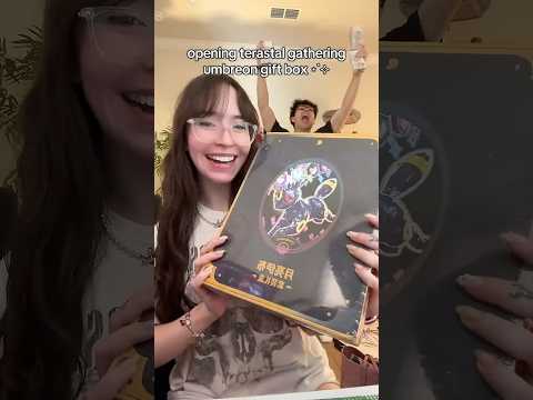 Ънбоксинг на Покемон класьор Umbreon с 8 бустера