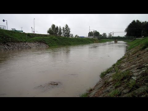 Obilno deževje v oktobru 2015