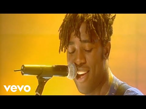 Thumbnail for Bloc Party - Banquet (Live) by Bloc Party