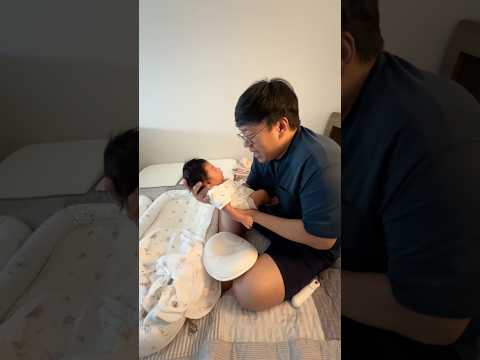 Daddy Moment With Our Twins😊താരാട്ട് പാട്ട് കൊള്ളാം