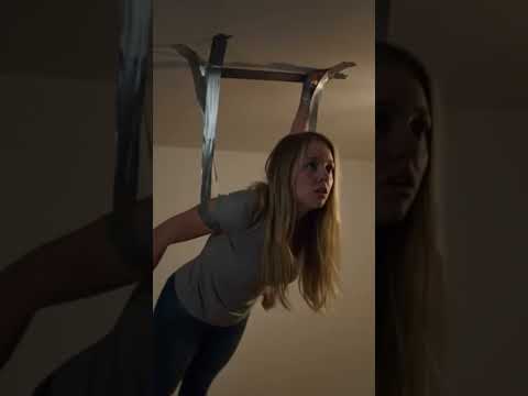 🪜 SHE DUCT-TAPED HERSELF TO THE CEILING FOR 24 HOURS… EXTREME MODE 💀📱 #challenge #viral
