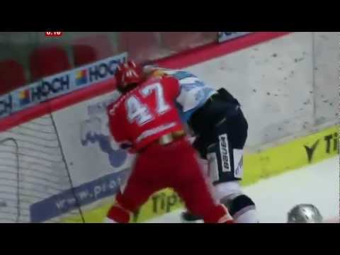 Hockeyfighters.cz   Podlešák vs Sloboda.wmv