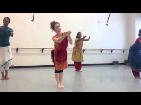 Ananda Nattam Idum Padan