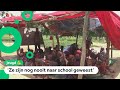 Deze school reist rond om kinderen les te geven