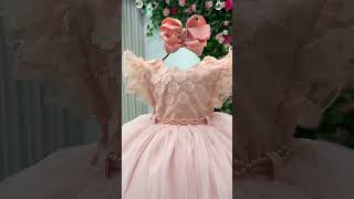 Vídeo de Vestido Luxo Infantil Menina Bonita Pêssego