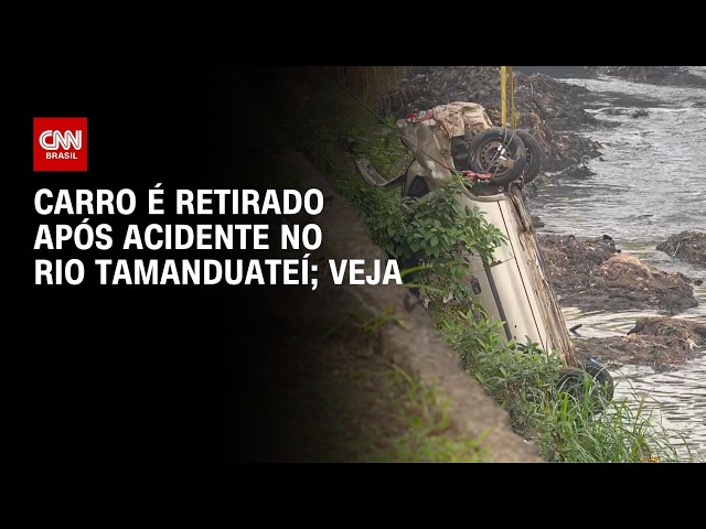 SP: Veículo é retirado após ficar submerso em rio Tamanduateí | LIVE CNN