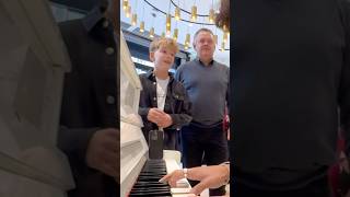 This grandpa and his grandson sing in public ! 🥹