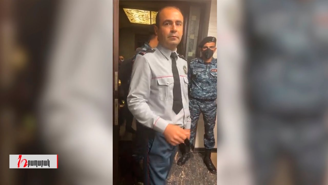 Ինչպես են տանում Մեղրիի քաղաքապետին