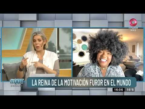 Chiky Bombom cantando con Thalia. #QDT