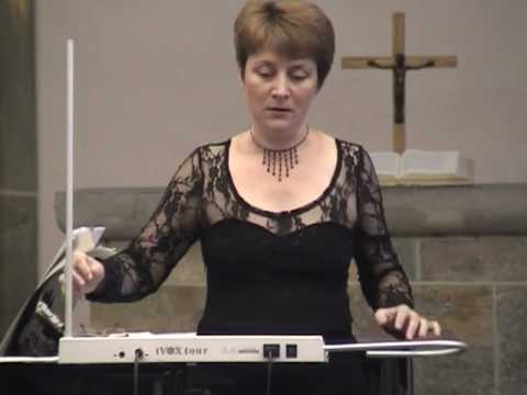 Without Touch 2.0 - concert Lydia Kavina (modern)