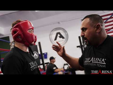 Joe Vargas Coaches a Boxing Sparring Session