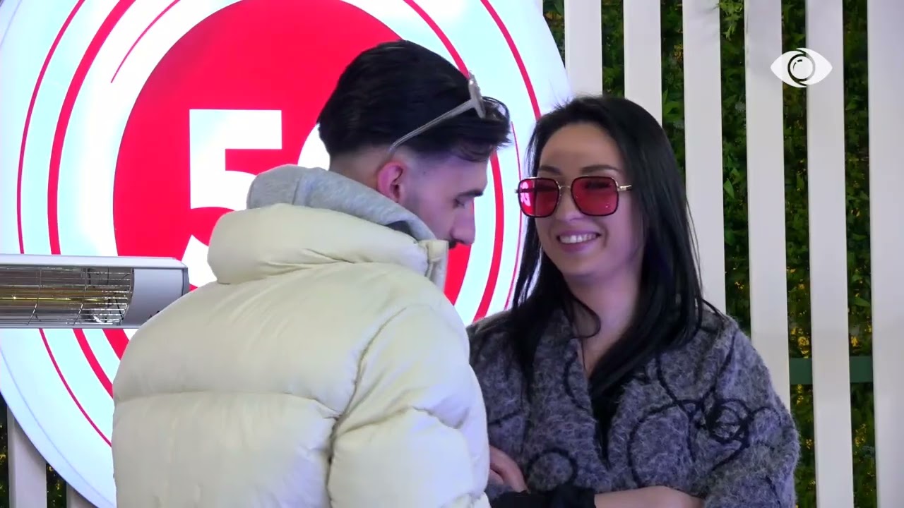 “Do ta kërkoj dhe unë një darkë?”/ Kristi dhe Stelina bisedojnë për një lojë së bashku