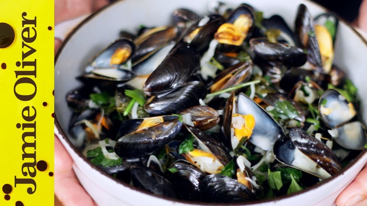 Creamy mussels Seafood recipes Jamie Oliver recipes Creamy mussels Seafood recipes Jamie Oliver recipes