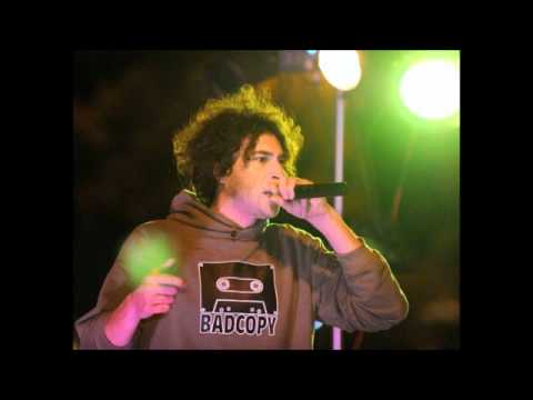 Ajs Nigrutin feat Timjah - Mrtvo mace