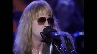 Great White &quot;House Of Broken Love&quot; Live on AMA 1990, Alice Cooper Introduces