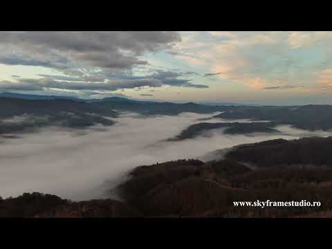 Lunca Cernii de Sus si Lunca Cernii de Jos sub ceata densa | DJI Mini 4 PRO