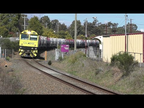 QBX001 on 5MS7 empty cement tanks at Wandong.  23-08-16.   12.07.15.