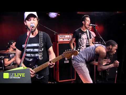 Skip The Use - People In The Shadow - Le Live