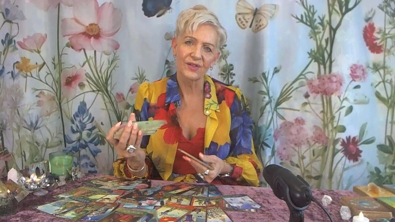 AQUARIUS Power Struggle in Love…Can You Close the Distance?