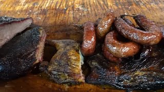 🇺🇸 Central Texas Barbecue Adventure in Lockhart Texas at Kreuz Market 