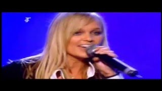 Emma Bunton - 2 Become 1 (Live)