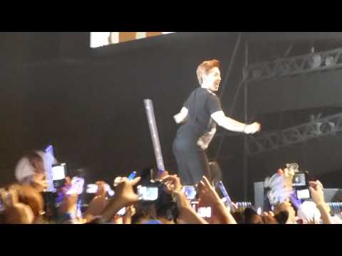 130427 SS5 Perú Super Junior - Saludo de Sungmin HD