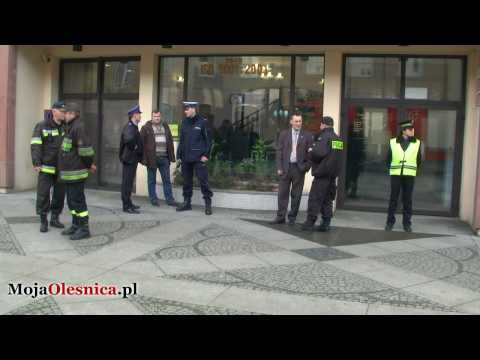25.11.2009 Oleśnica: fałszywy alarm bombowy w Ratuszu