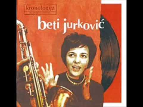 Beti Jurković, Nogometna utakmica