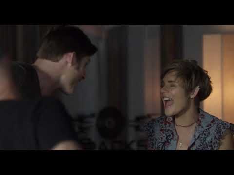 Chris Carmack and Clare Bowen (Will and Scarlett) Sing "Little Darlin" - Nashville