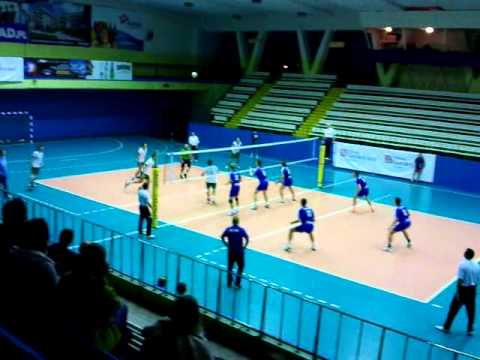 2013.10.26 UKS HUTNIK Dobry Wynik KRAKÓW - TSV Mansard Sanok 3-0 (2liga siatkarzy) 50/51