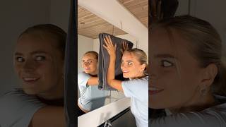 HOW can the mirror see me when I’m behind the towel??🤯😳