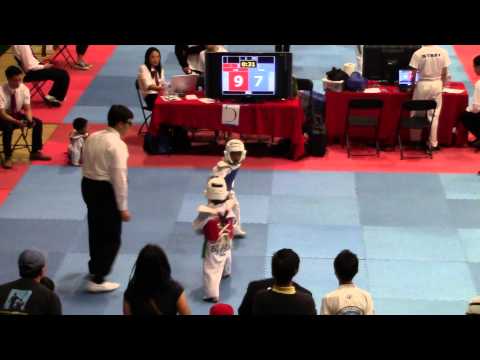 2015 Tet Taekwondo Tournament 7-year-old boy Sparring (Semi-Final)