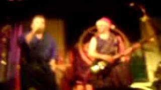 An Cat Dubh - As I Roved Out