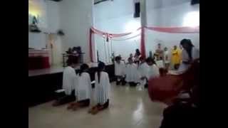 preview picture of video 'Apresentação de Pentecostes 2013 - Grupo de Jovens JB'