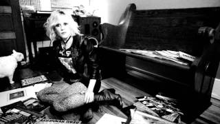 Nick Lowe - &quot;House For Sale&quot; (Official Music Video)