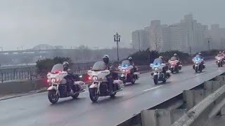 הלוויה של שוטר משטרת ניו יורק שנרצח ג'ייסון ריברה ב-FDR בניו יורק סיטי
