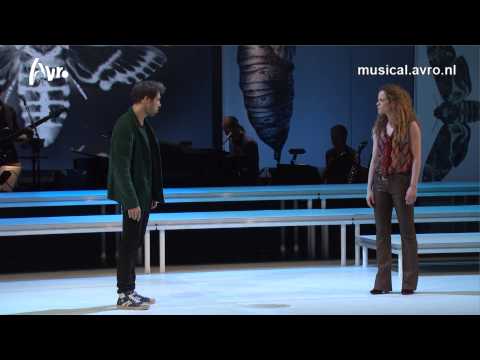 download lagu mp3 mp4 De Kleine Blonde Dood Musical, download lagu De Kleine Blonde Dood Musical gratis, unduh video klip De Kleine Blonde Dood Musical