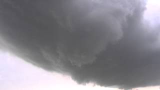 preview picture of video 'Rapidy Rotating Funnel Clouds Near Hubbard NE'