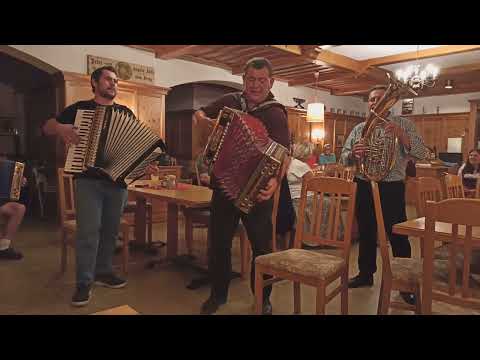 Musikanten Stammtisch, Gasthof zum Krug, Hinterwildalpen © OlmHERZ