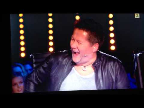 Mia Gundersen twerker