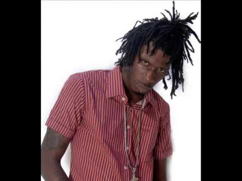 Black Point ft Monkey Black, Shelow Shaq, Piddy Pablo, & Lolo El Microfono - Gastando Dinero