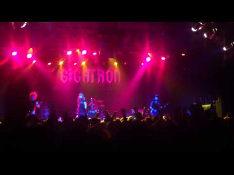 Gigatron - Te peto el cacas 2 | Festival Mundo Idiota, Madrid | 20/10/12